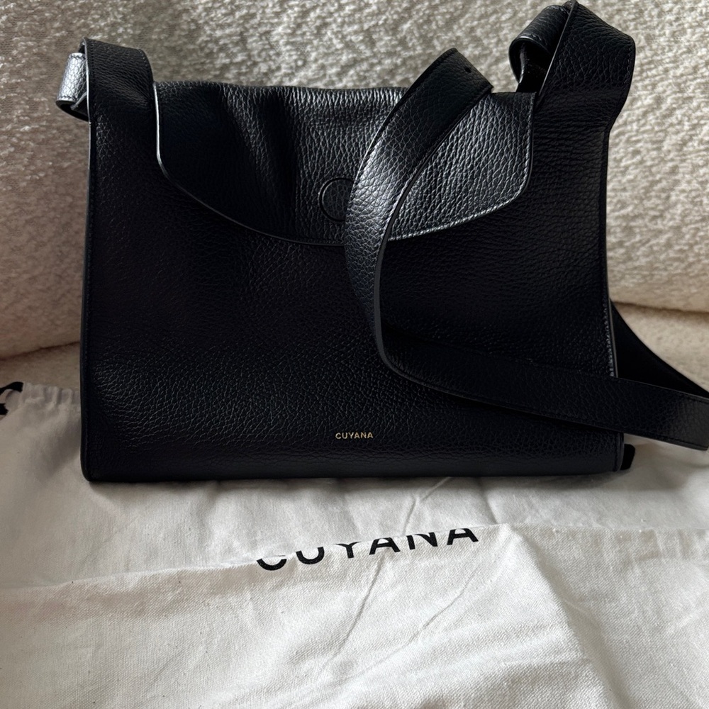 Cuyana Double Loop Black Pebbled Leather Shoulder Bag